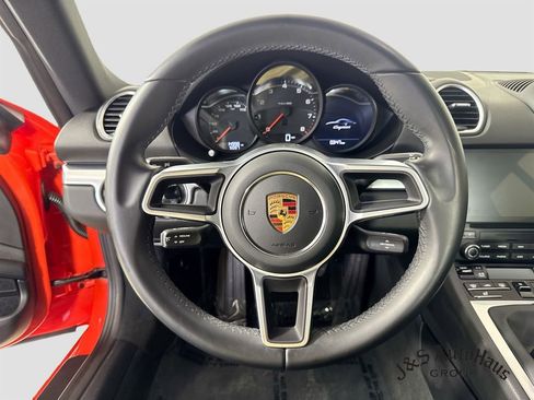 Used 2022 Porsche 718 Cayman RWD image 12