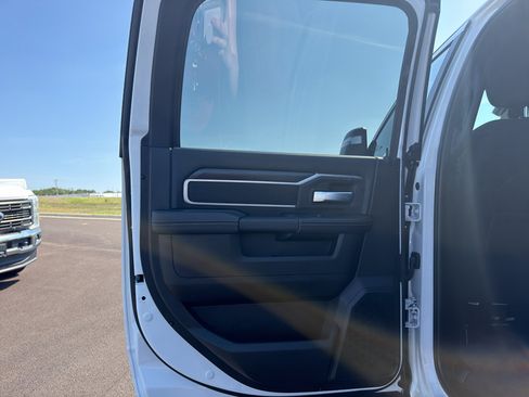 Certified 2026 RAM 2500 Big Horn AWD/4WD image 25