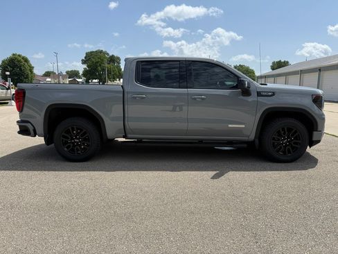 Used 2024 GMC Sierra 1500 Elevation w/ Elevation Premium Package AWD/4WD image 4