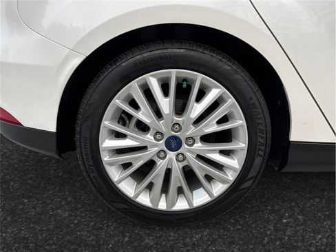 Used 2015 Ford Focus Titanium image 13