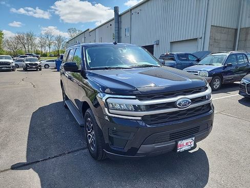 Used 2024 Ford Expedition XLT AWD/4WD image 11