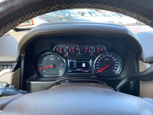 Used 2018 GMC Yukon SLT w/ Premium Edition AWD/4WD image 12