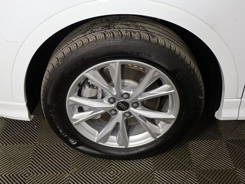 Used 2025 Audi Q3 2.0T Premium image 19