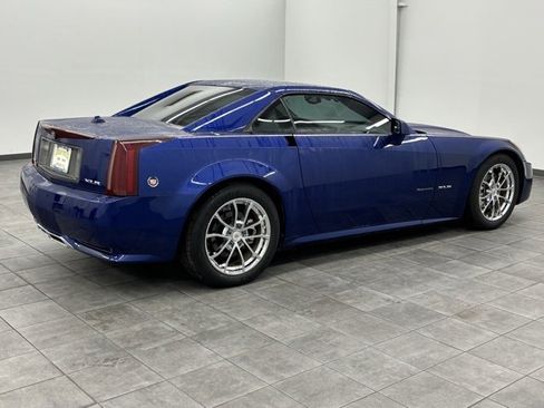Used 2004 Cadillac XLR image 2