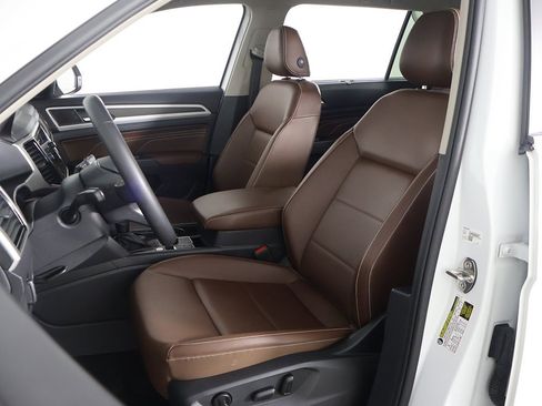 Used 2023 Volkswagen Atlas SE image 24