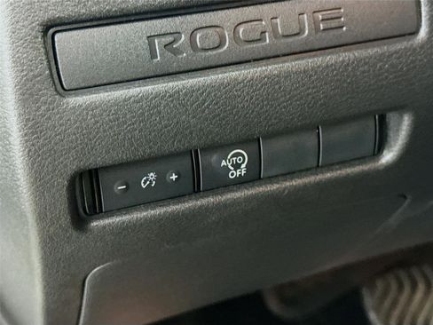 Certified 2024 Nissan Rogue S FWD image 10