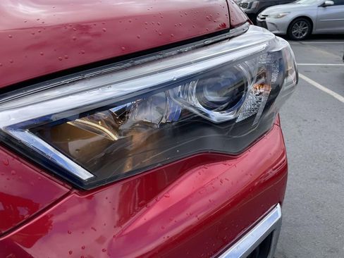 Used 2021 Toyota 4Runner Limited image 12