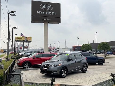 Used 2020 Nissan Kicks SR w/ SR Premium Package image 41