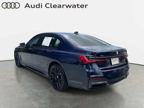 Used 2022 BMW 750i xDrive w/ Executive Package AWD/4WD image 3