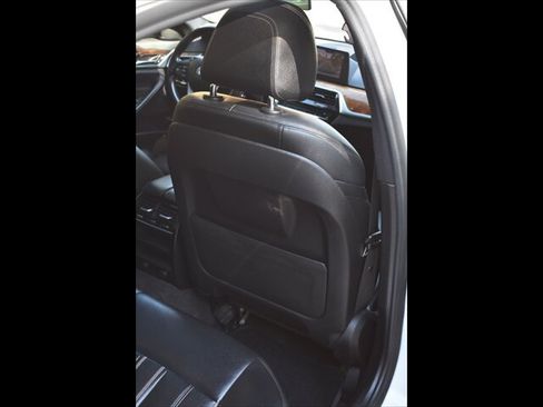 Used 2019 BMW 540i w/ Convenience Package RWD image 27