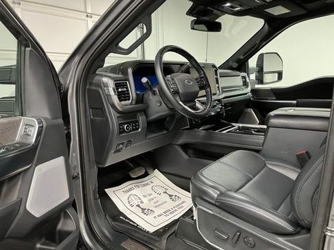 Used 2025 Ford F350 Platinum w/ Tremor Off-Road Package AWD/4WD image 17