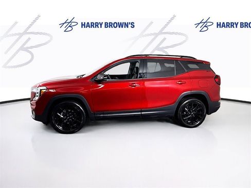 Used 2024 GMC Terrain SLT w/ Infotainment Package II image 29