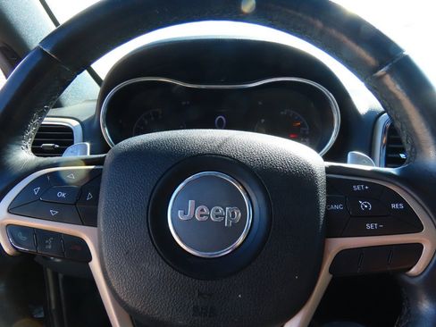 Used 2015 Jeep Grand Cherokee Altitude image 27