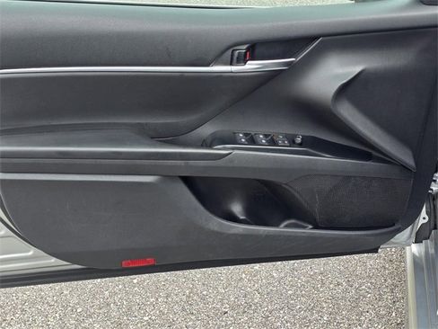 Used 2020 Toyota Camry SE image 26