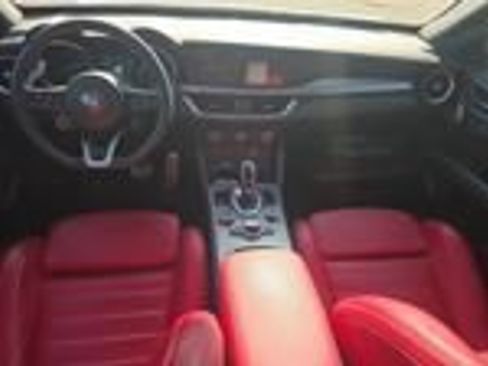 Used 2023 Alfa Romeo Stelvio Veloce AWD/4WD image 9