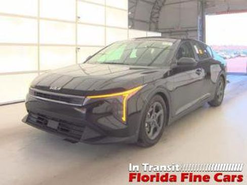 Used 2025 Kia K4 LXS image 1