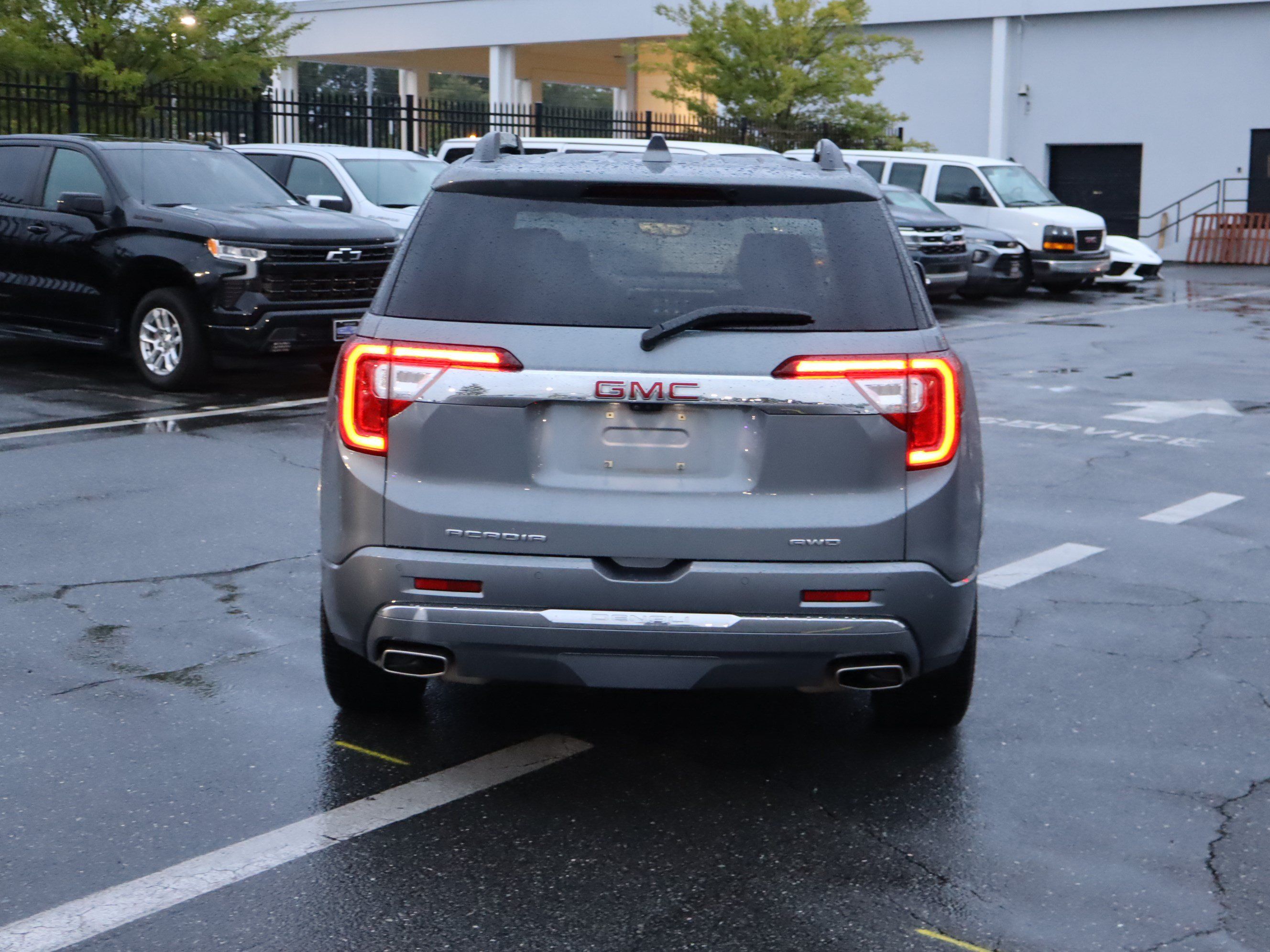 Used 2021 GMC Acadia Denali w/ Denali Ultimate Package AWD/4WD image 20