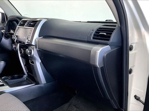 Used 2022 Toyota 4Runner SR5 RWD image 20
