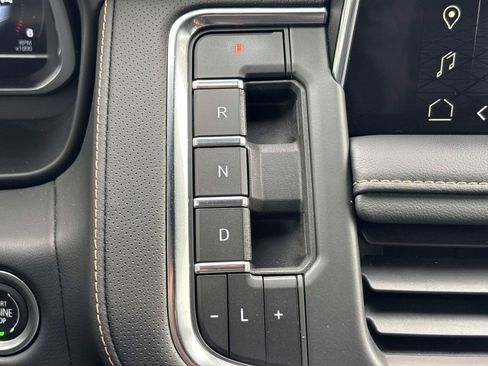 Used 2023 GMC Yukon AT4 AWD/4WD image 20