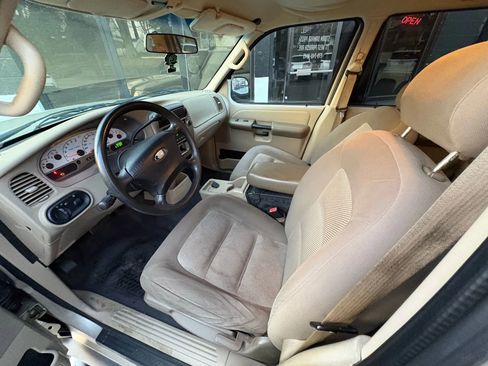 Used 2005 Ford Explorer Sport Trac XLS image 11
