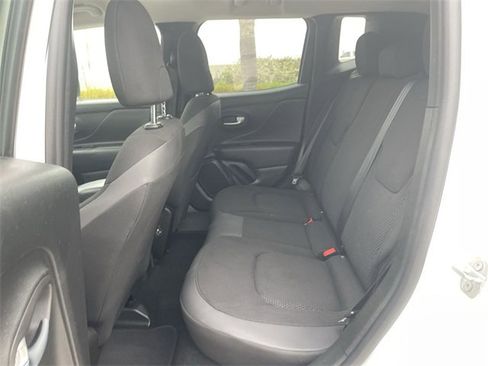 Used 2020 Jeep Renegade Altitude image 23