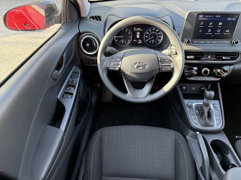 Used 2022 Hyundai Kona SEL image 30