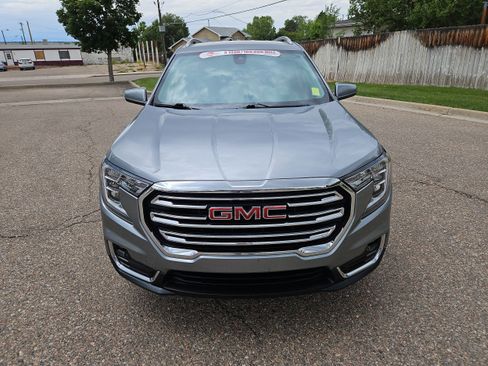 Used 2023 GMC Terrain SLT AWD/4WD image 6