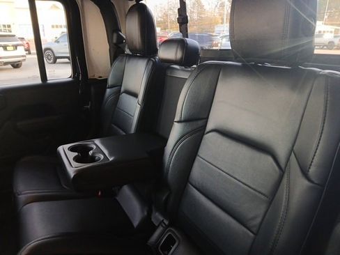 Used 2022 Jeep Gladiator Sport image 37