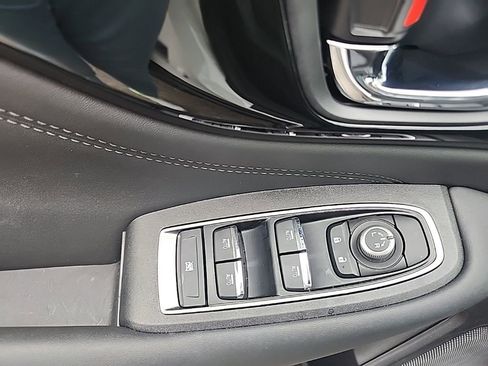 Used 2025 Subaru Outback Limited image 11