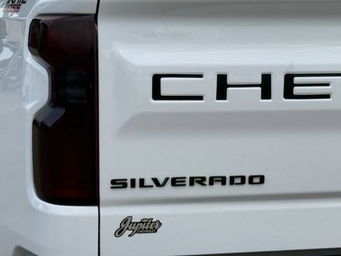 Used 2021 Chevrolet Silverado 1500 LT Trail Boss w/ Bed Protection Package AWD/4WD image 7