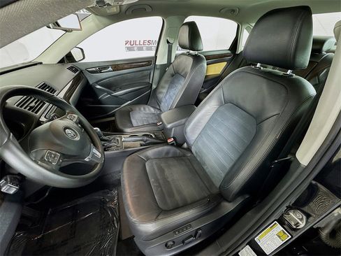 Used 2014 Volkswagen Passat TDI SEL Premium image 21