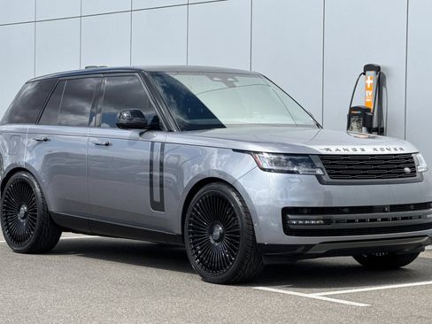 Used 2024 Land Rover Range Rover SE AWD/4WD image 7