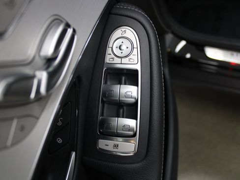 Used 2022 Mercedes-Benz GLC 300 4MATIC image 12