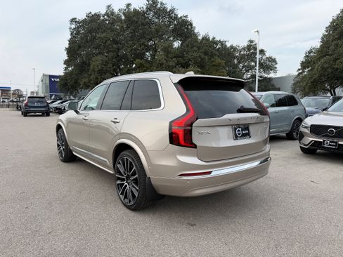 New 2026 Volvo XC90 B6 Ultra w/ Lounge Package image 4