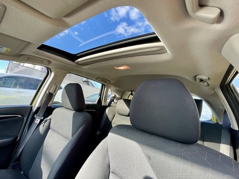 Used 2016 Honda Fit EX image 25