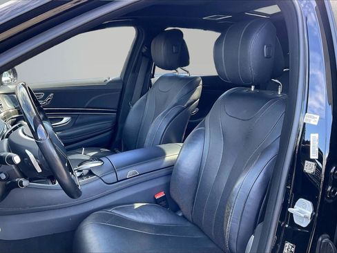 Used 2017 Mercedes-Benz S 550 Sedan image 25