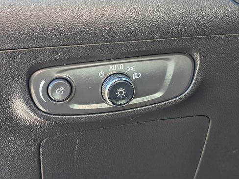 Used 2024 Buick Encore GX Sport Touring image 14