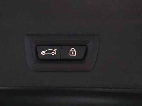 Used 2021 BMW X3 xDrive30i w/ Premium Package image 17