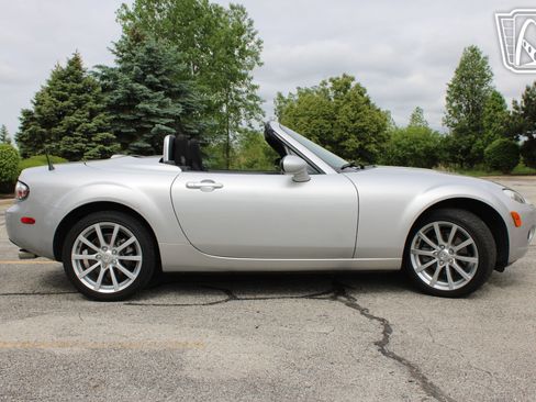 Used 2007 MAZDA MX-5 Miata Touring RWD image 31