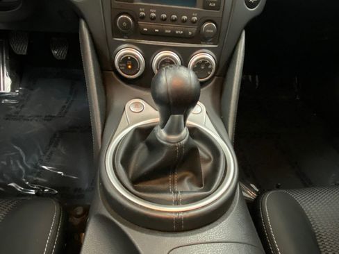 Used 2020 Nissan 370Z Coupe RWD image 29
