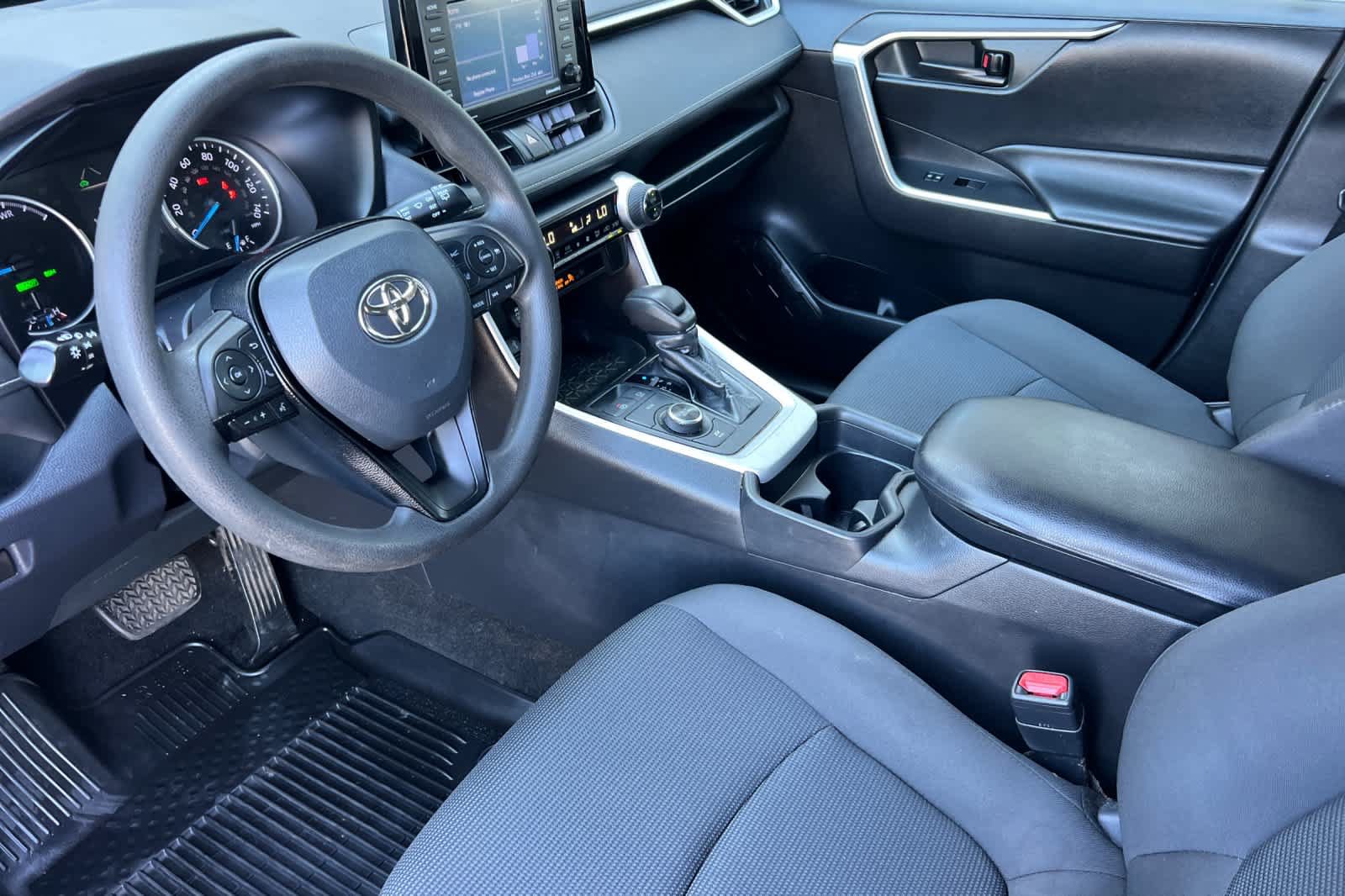 Used 2020 Toyota RAV4 LE w/ All Weather Liner Package AWD/4WD image 11