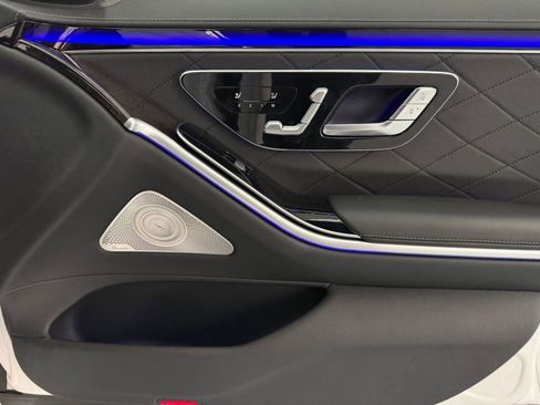 New 2026 Mercedes-Benz S 580e 4MATIC Sedan image 18