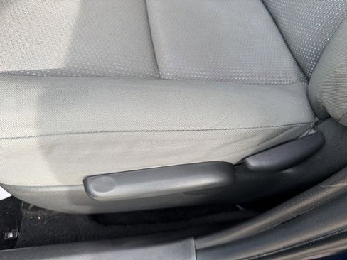 Used 2009 Toyota Matrix S AWD/4WD image 17