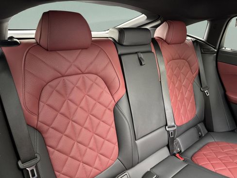 Used 2026 BMW X6 xDrive40i w/ Executive Package AWD/4WD image 19