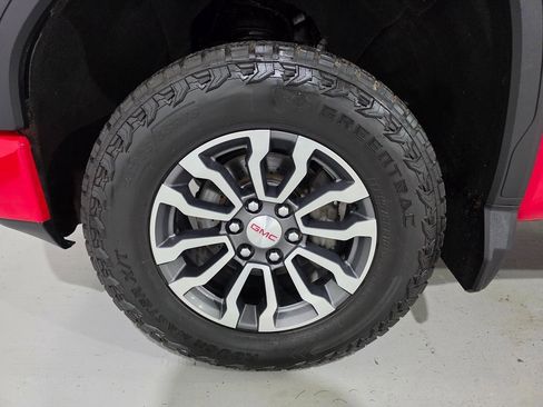 Used 2021 GMC Sierra 1500 AT4 w/ AT4 Preferred Package image 8