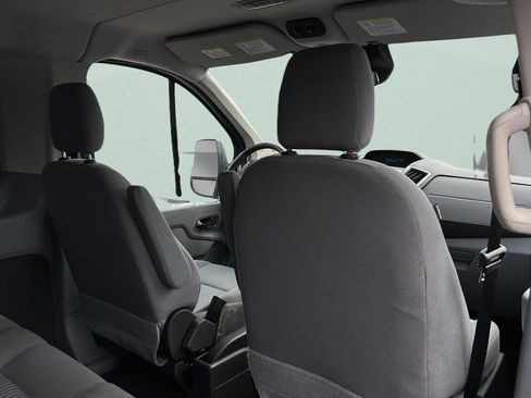 Used 2016 Ford Transit 350 XL RWD image 11