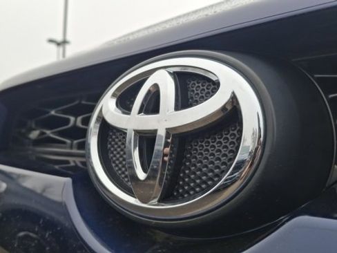 Used 2018 Toyota 4Runner SR5 Premium image 9