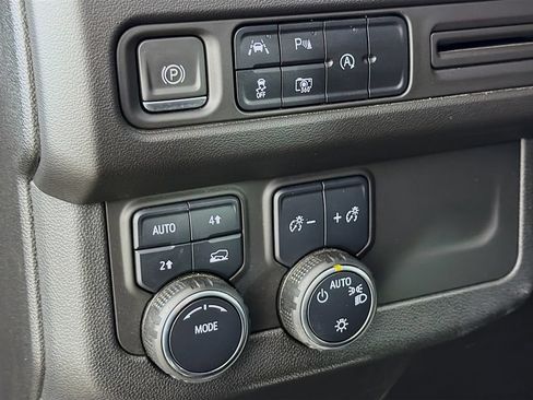 Used 2024 Chevrolet Tahoe RST w/ Luxury Package AWD/4WD image 11