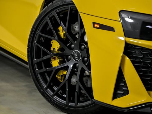 Used 2020 Audi R8 V10 w/ Carbon Exterior Package image 4