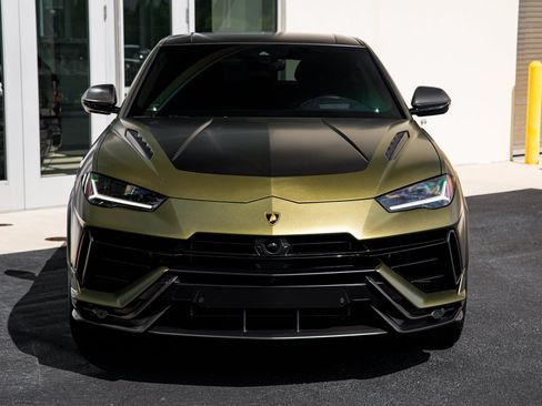 Used 2024 Lamborghini Urus Performante AWD/4WD image 9